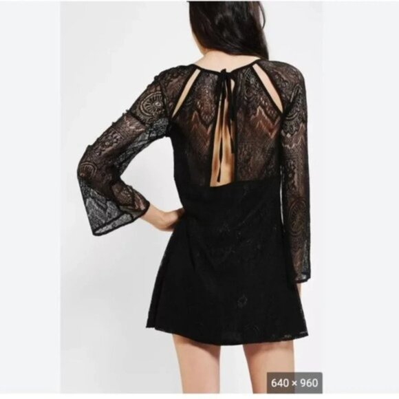 Urban Outfitters Lucca Couture Lace Bell-Sleeve Dress - Picture 2 of 10